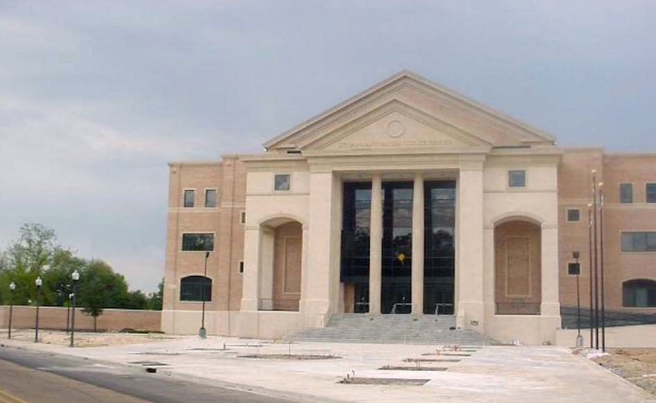 St. Tammany Parish Courthouse Image